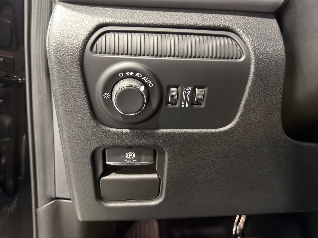 2026 Jeep Grand Wagoneer Base