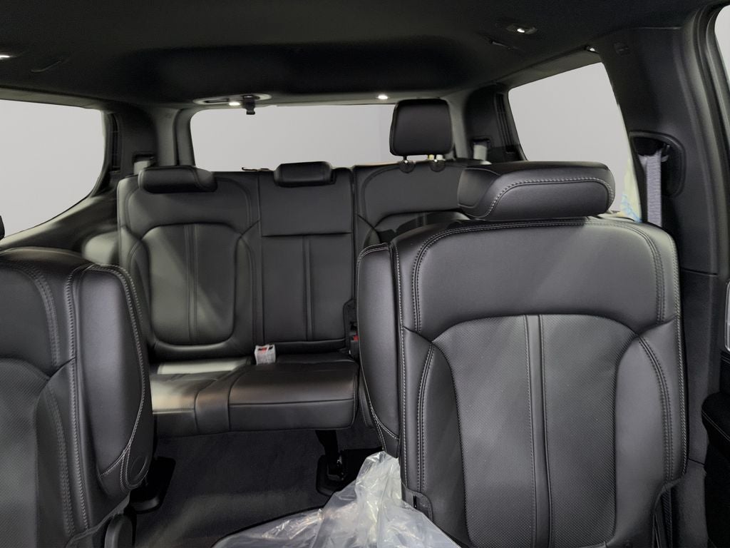 2026 Jeep Grand Wagoneer Base