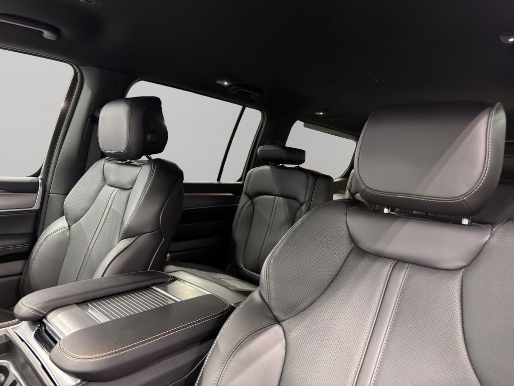 2026 Jeep Grand Wagoneer Base