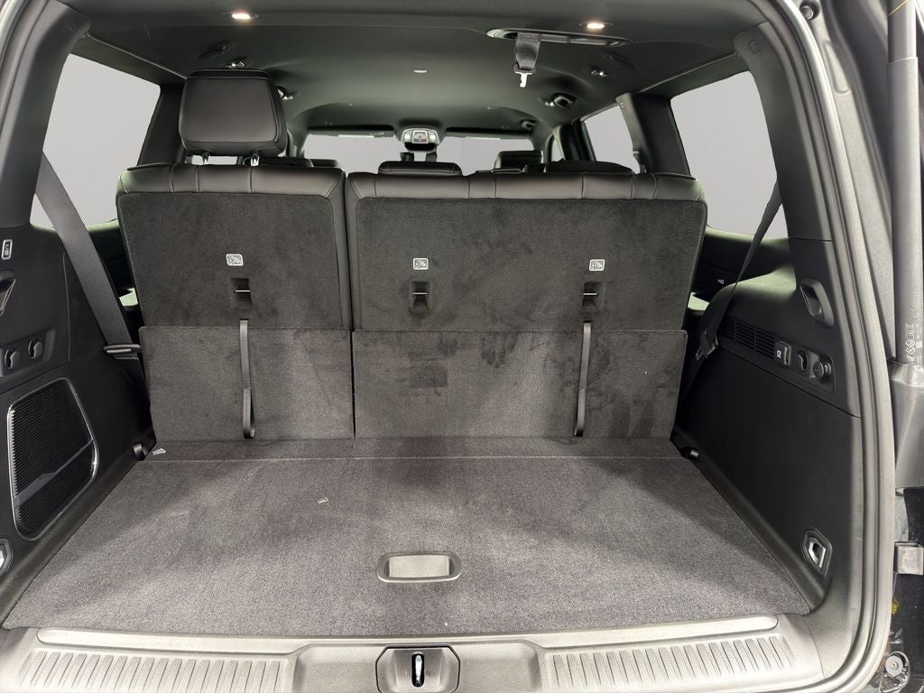 2026 Jeep Grand Wagoneer Base