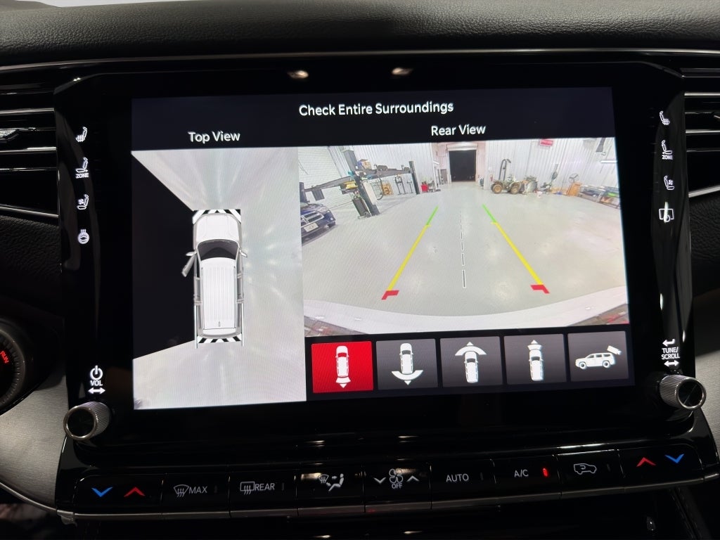 2026 Jeep Grand Wagoneer Base