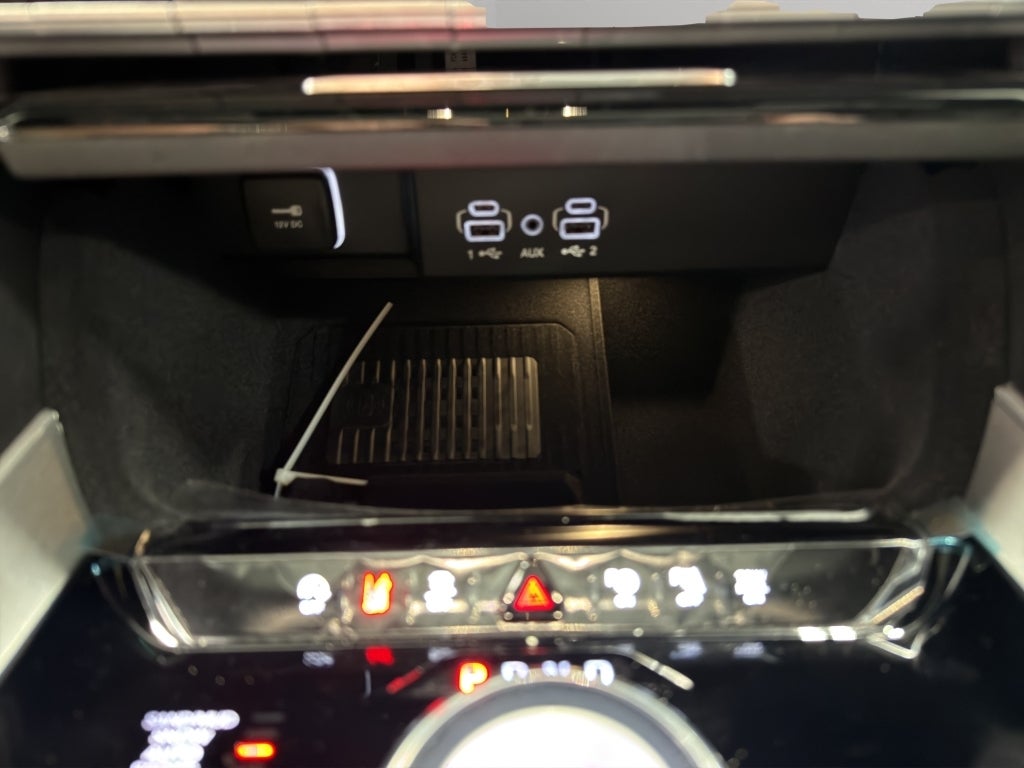 2026 Jeep Grand Wagoneer Base