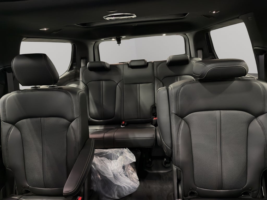 2026 Jeep Grand Wagoneer Base