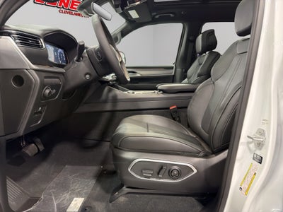 2026 Jeep Grand Wagoneer Base