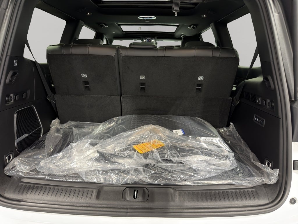 2026 Jeep Grand Wagoneer Base