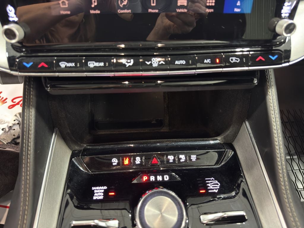 2024 Jeep Wagoneer Series II Carbide