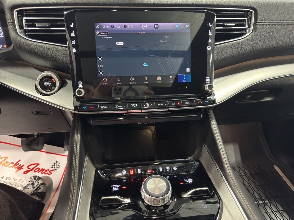 2024 Jeep Wagoneer Series II Carbide