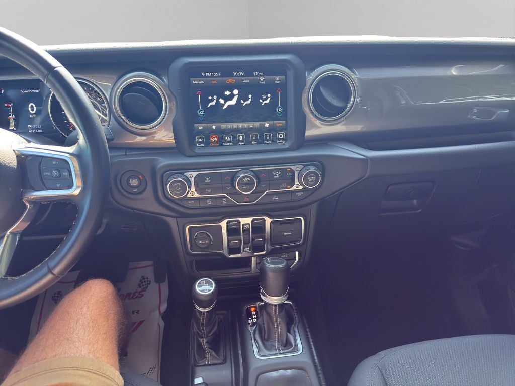 2021 Jeep Gladiator Overland