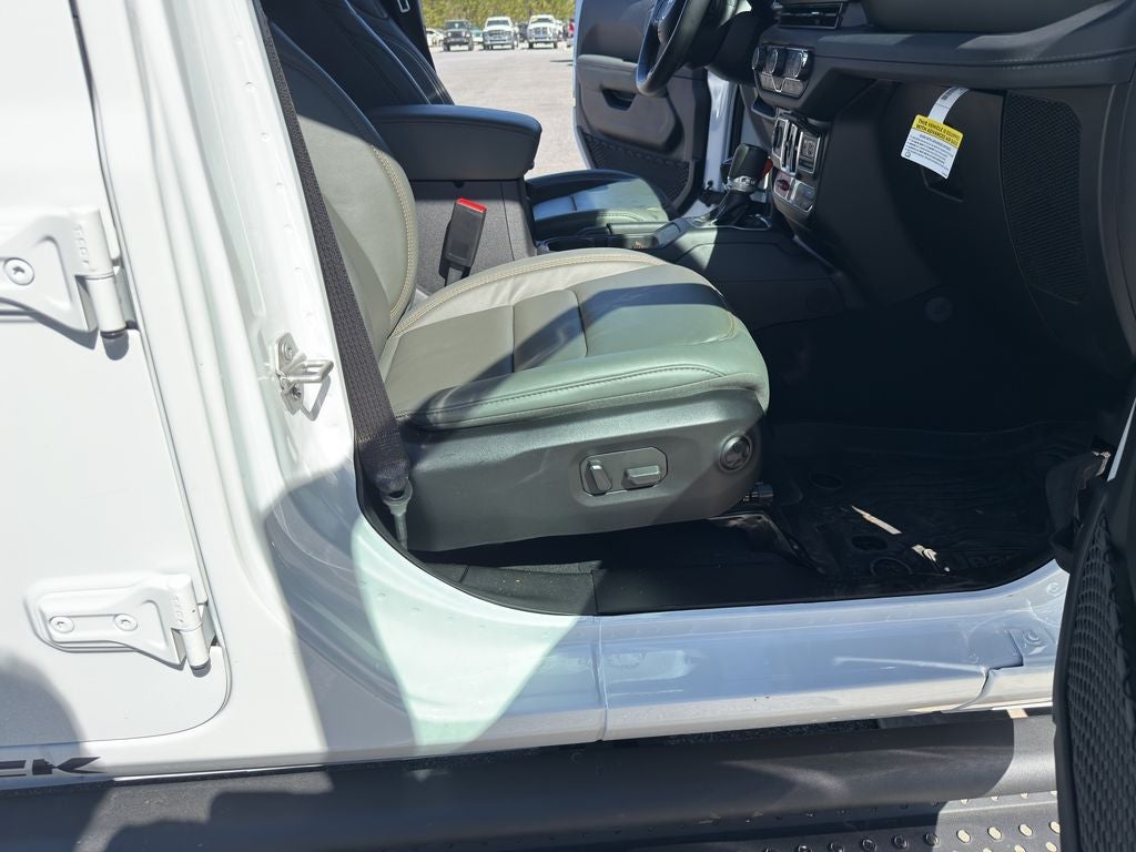 2024 Jeep Gladiator Mojave X