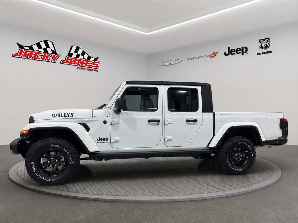 2025 Jeep Gladiator Willys photo 2