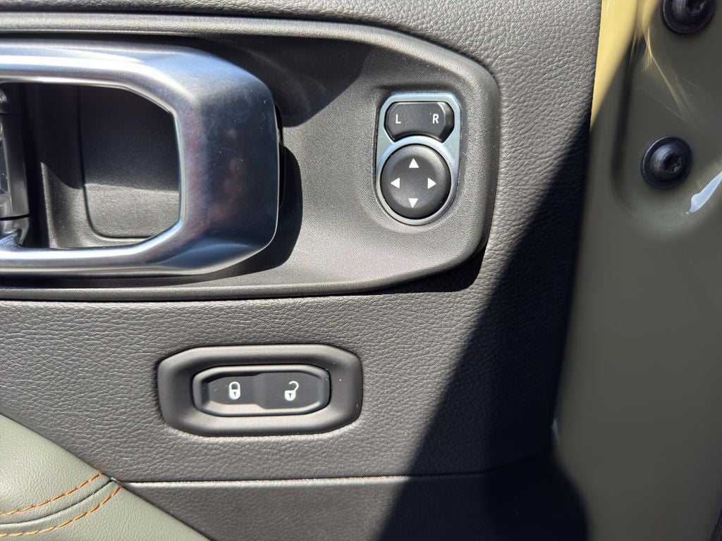 2025 Jeep Gladiator Mojave X