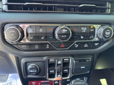 2025 Jeep Gladiator Mojave X