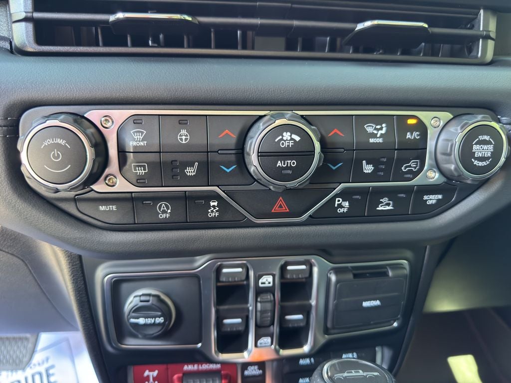 2025 Jeep Gladiator Mojave X