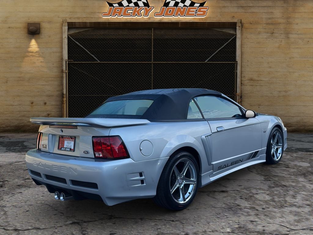 2003 Ford Mustang GT Deluxe