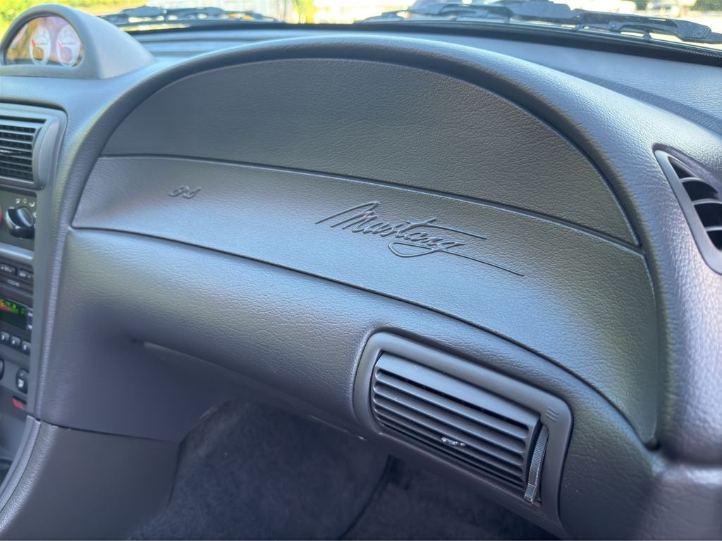 2003 Ford Mustang GT Deluxe