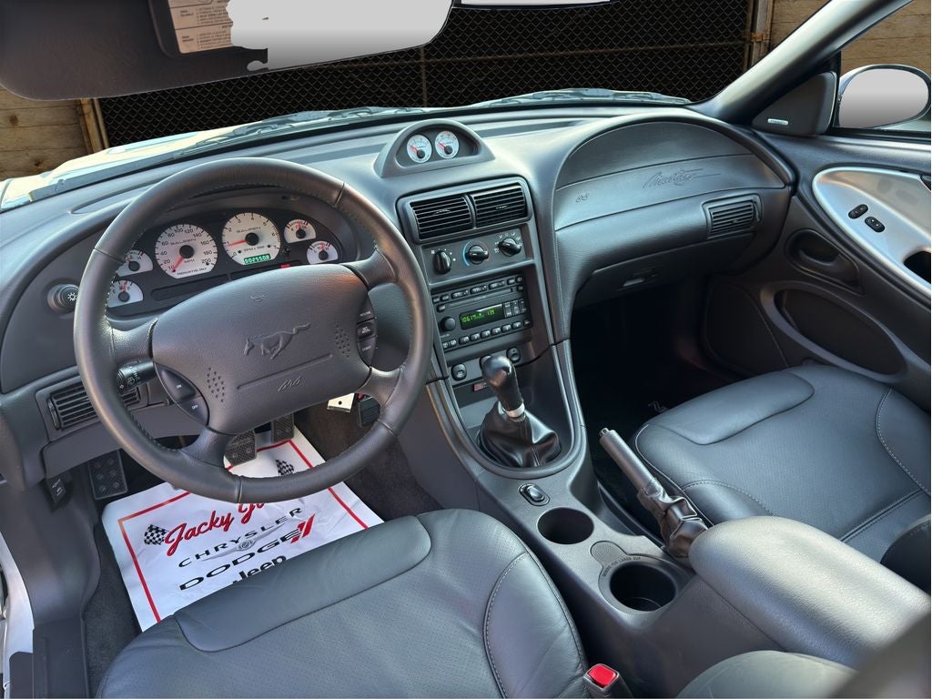 2003 Ford Mustang GT Deluxe
