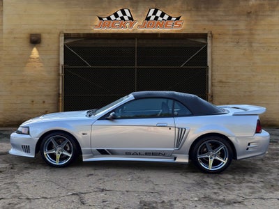 2003 Ford Mustang GT Deluxe
