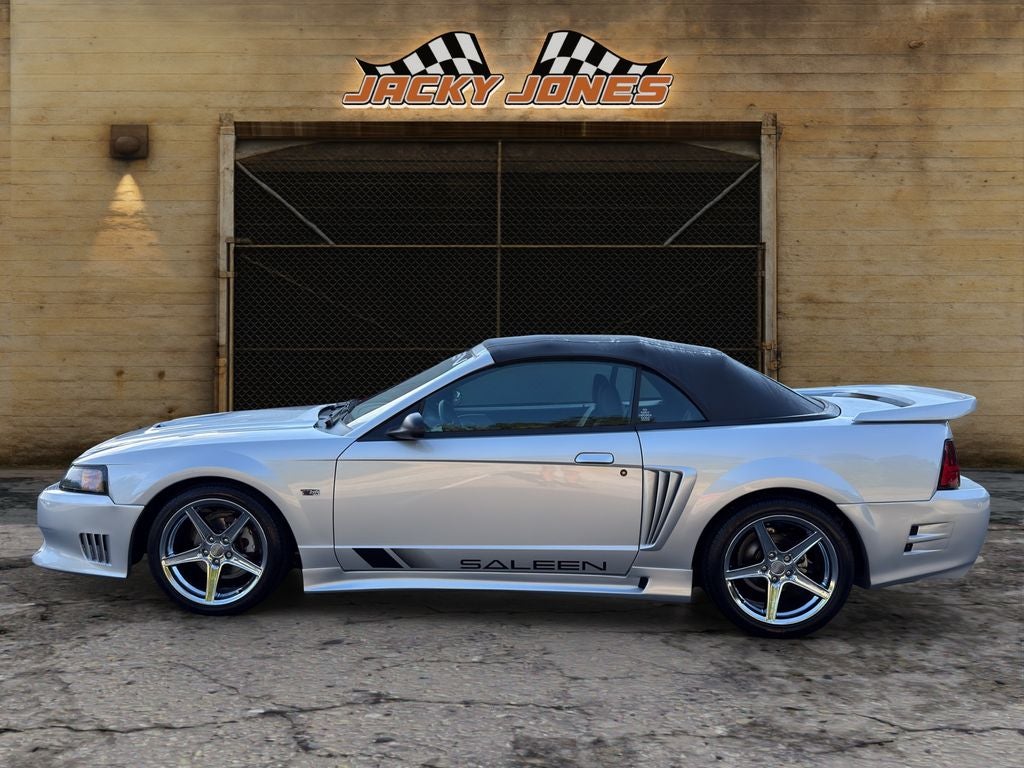 2003 Ford Mustang GT Deluxe