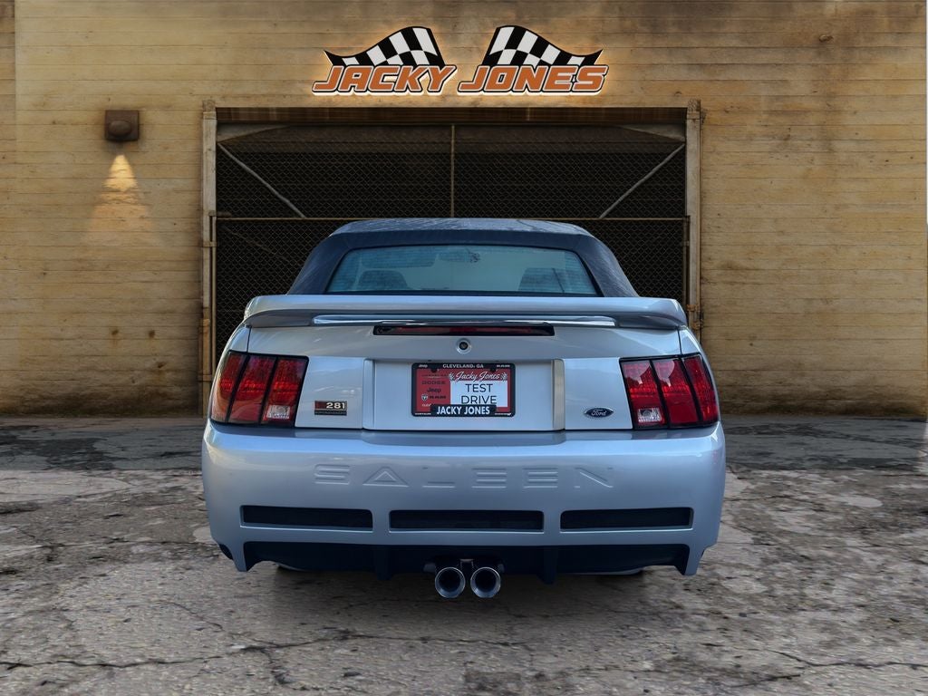 2003 Ford Mustang GT Deluxe
