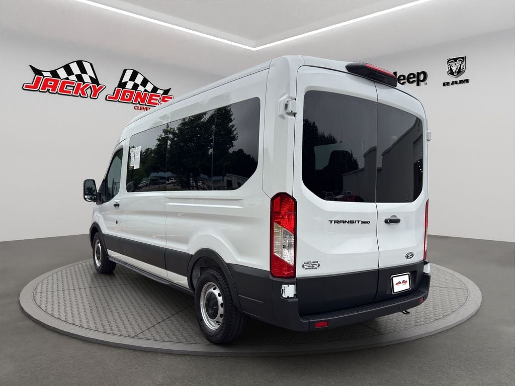 2026 Ford Transit Wagon XL