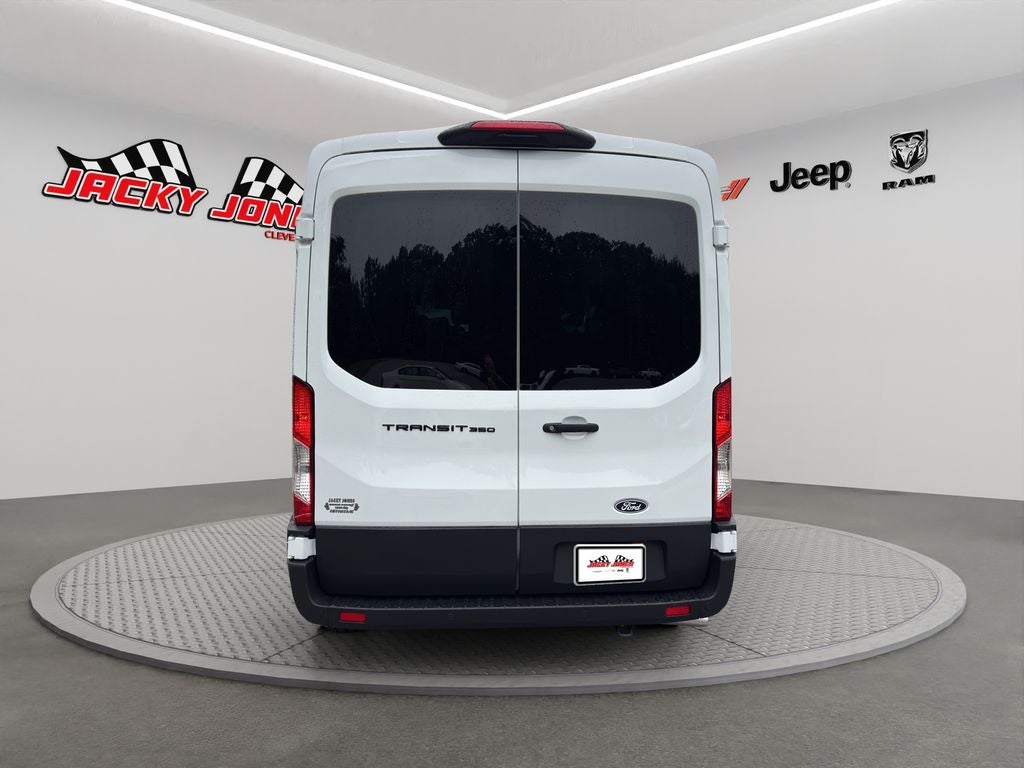 2026 Ford Transit Wagon XL
