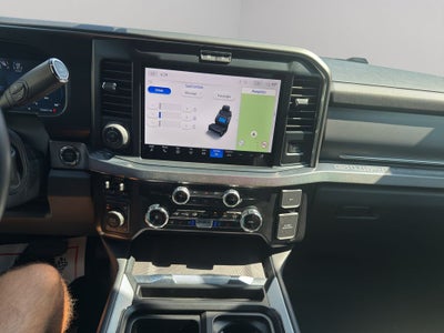 2025 Ford F-250 Platinum