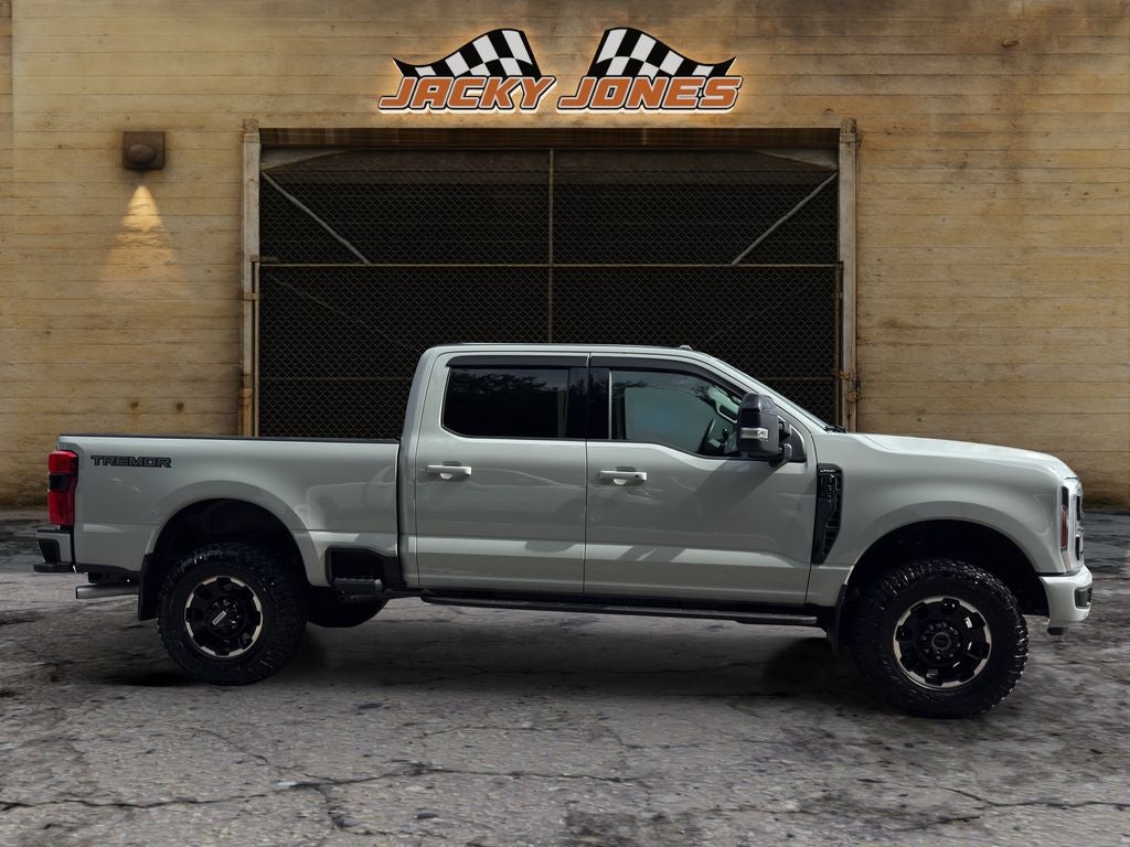 2025 Ford F-350 LARIAT