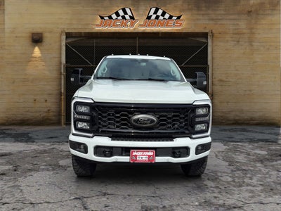 2025 Ford F-350 LARIAT