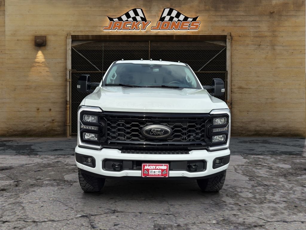 2025 Ford F-350 LARIAT