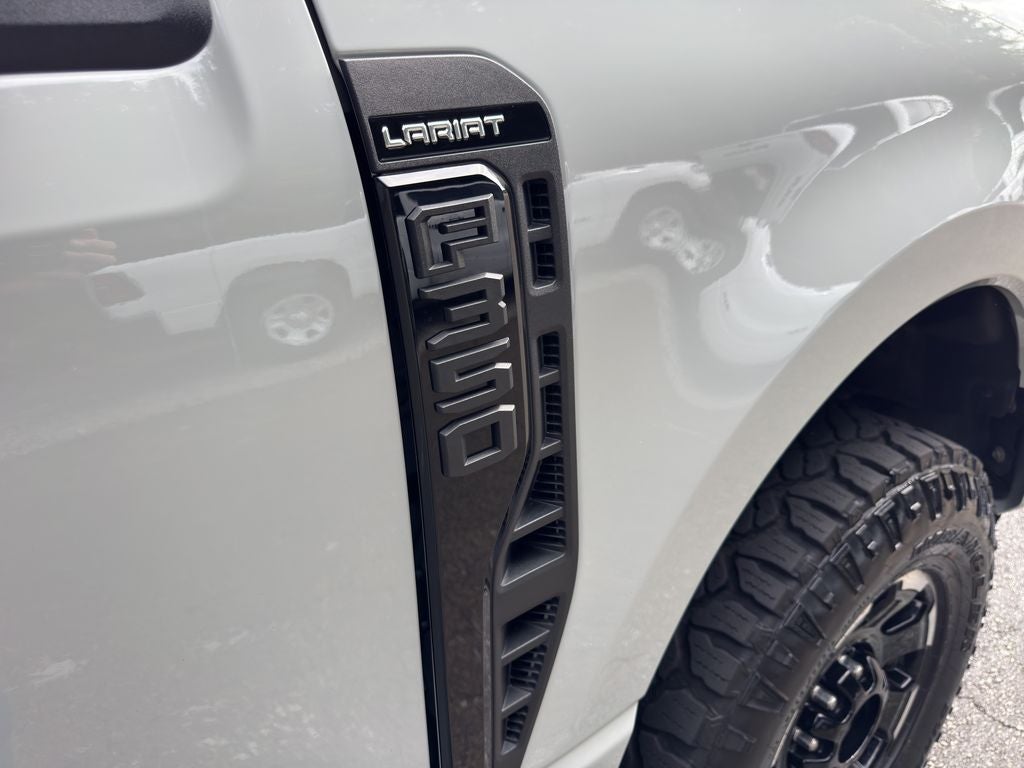 2025 Ford F-350 LARIAT