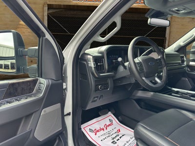 2025 Ford F-350 LARIAT