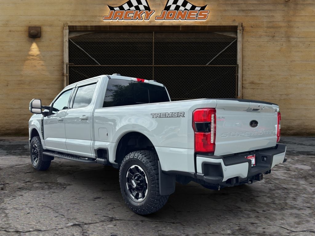 2025 Ford F-350 LARIAT