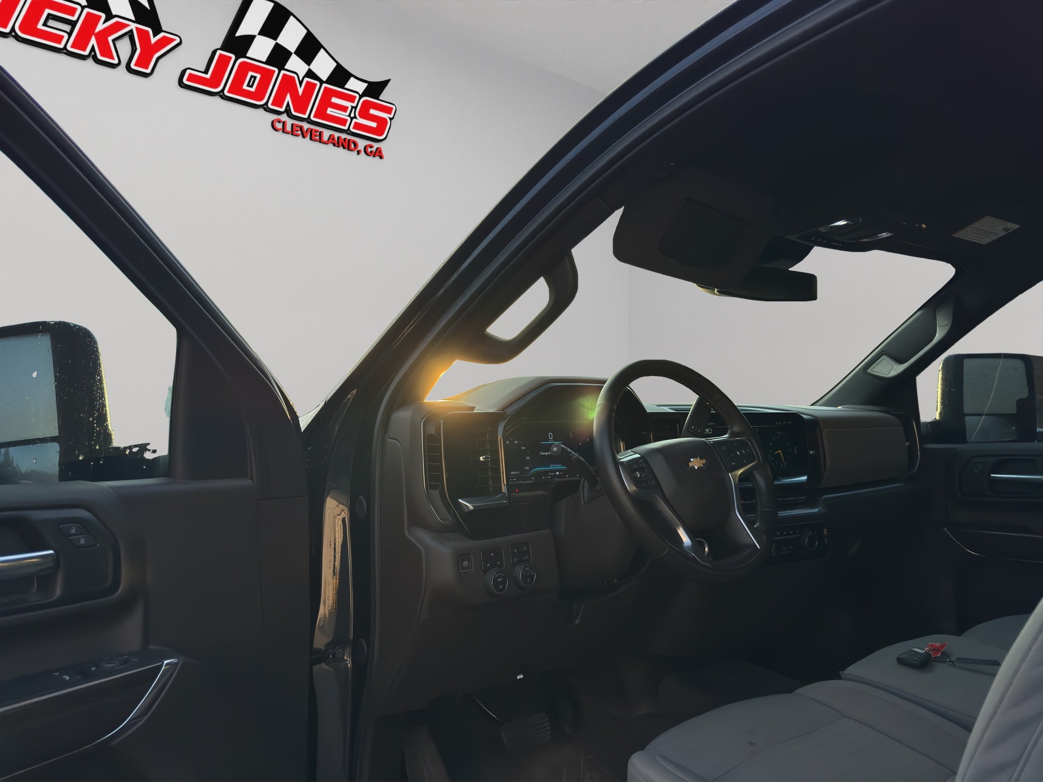 2024 Chevrolet Silverado LT