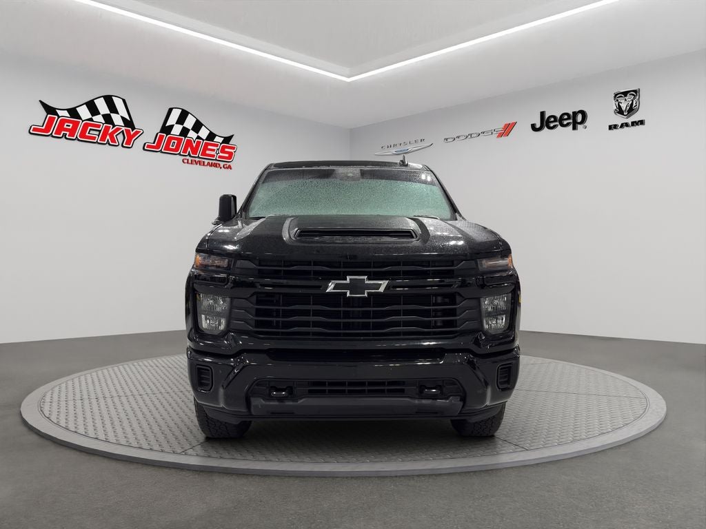 2024 Chevrolet Silverado Custom