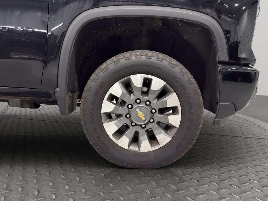 2024 Chevrolet Silverado Custom