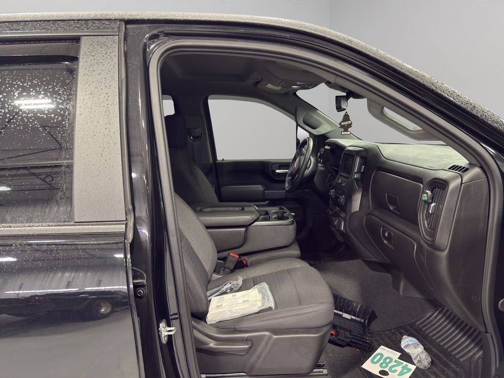 2024 Chevrolet Silverado Custom