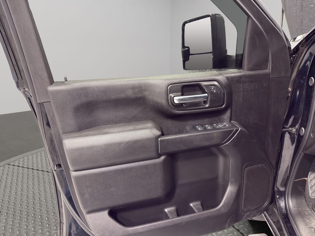 2024 Chevrolet Silverado Custom