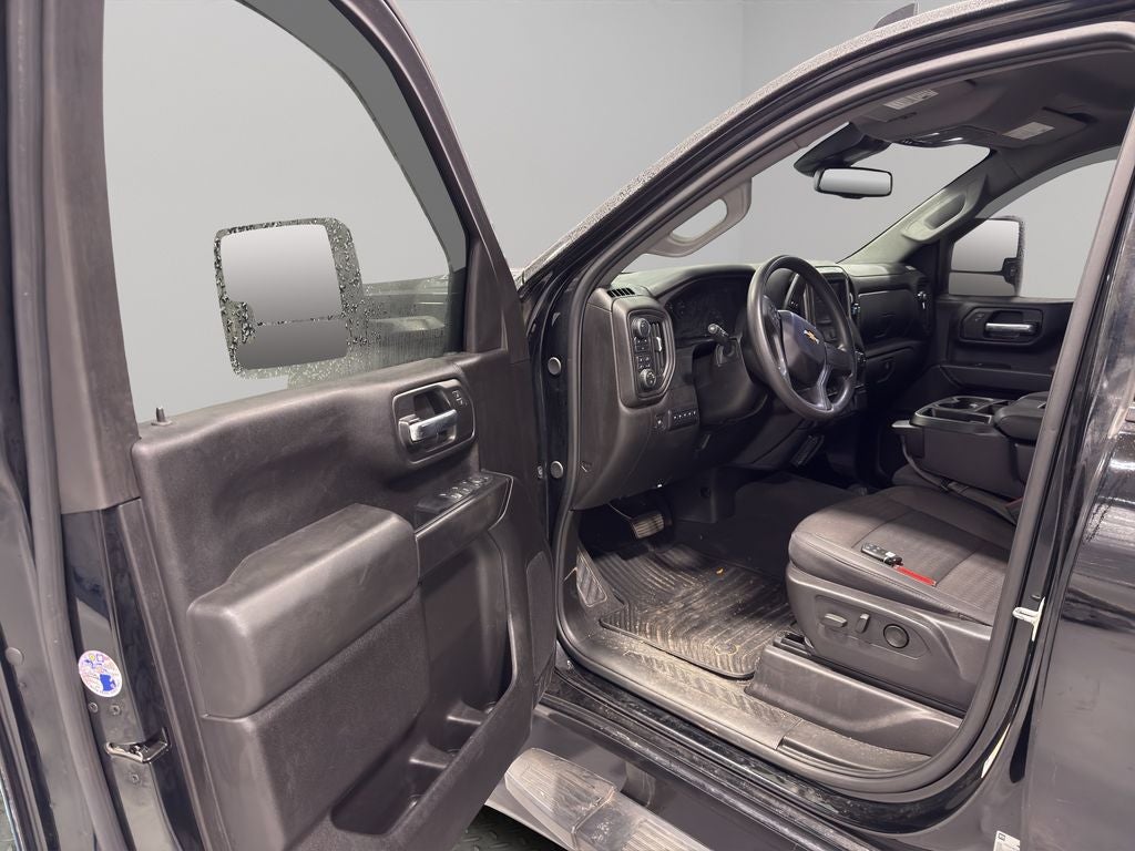 2024 Chevrolet Silverado Custom