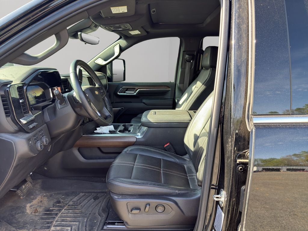 2024 Chevrolet Silverado High Country