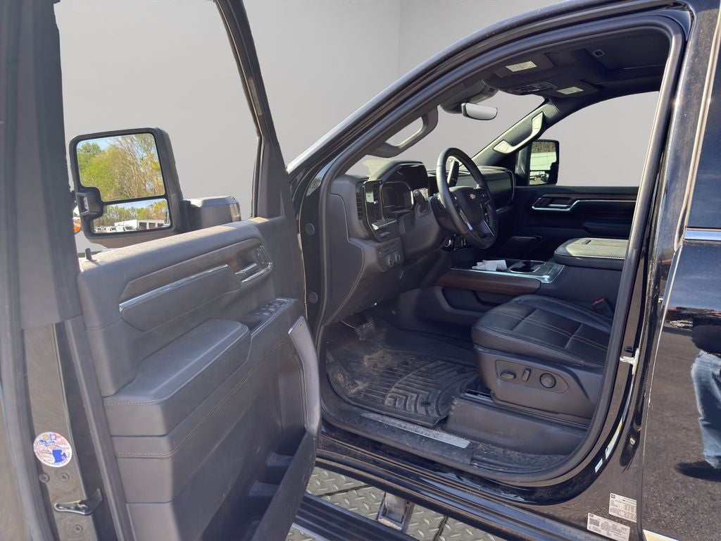 2024 Chevrolet Silverado High Country