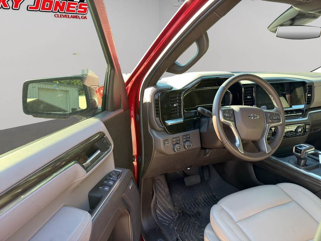 2025 Chevrolet Silverado RST