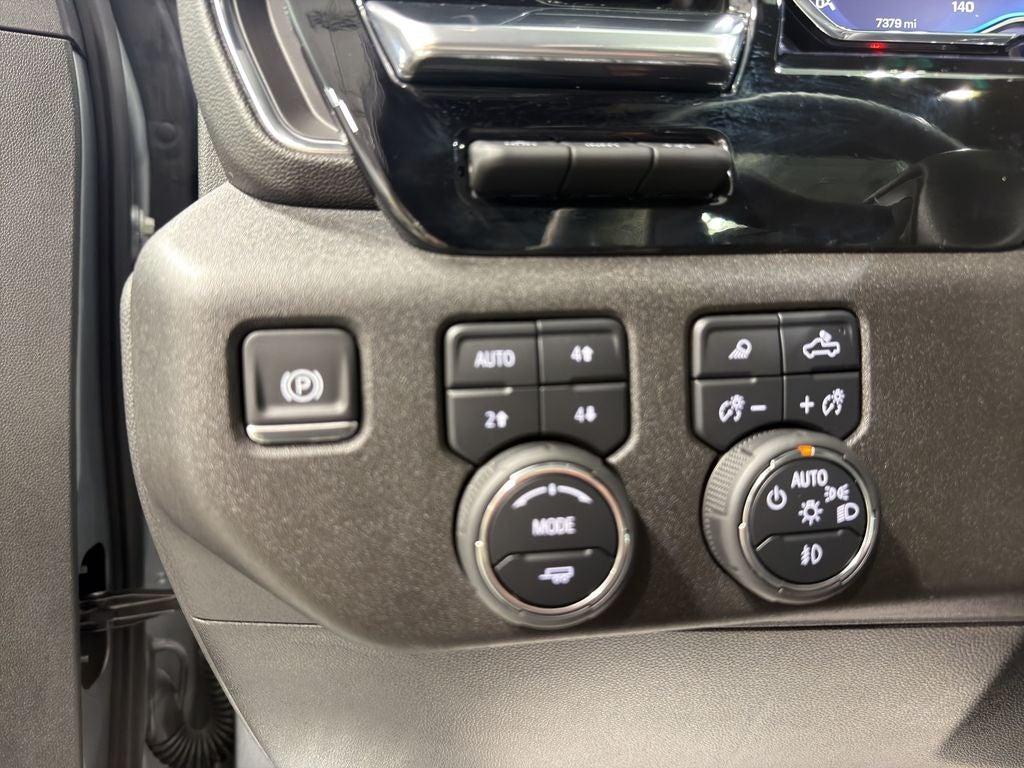 2025 Chevrolet Silverado High Country