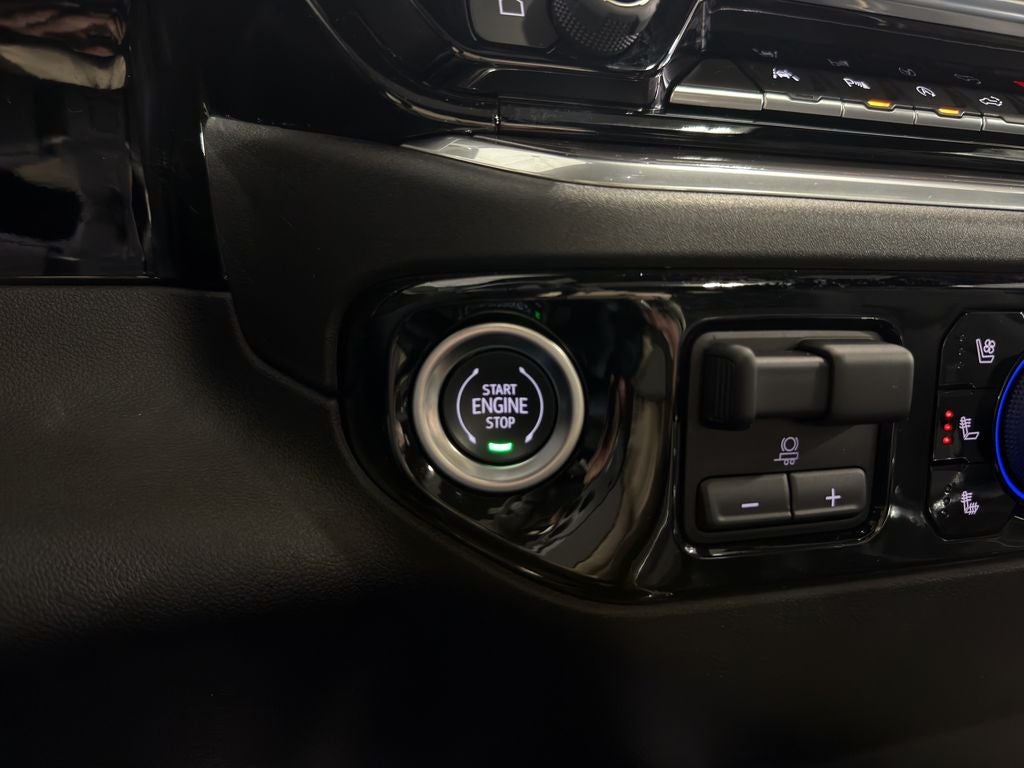 2025 Chevrolet Silverado High Country