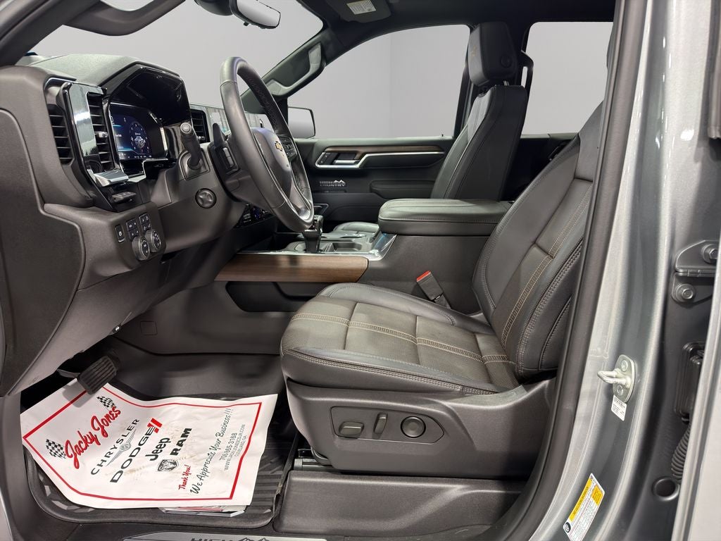 2025 Chevrolet Silverado High Country
