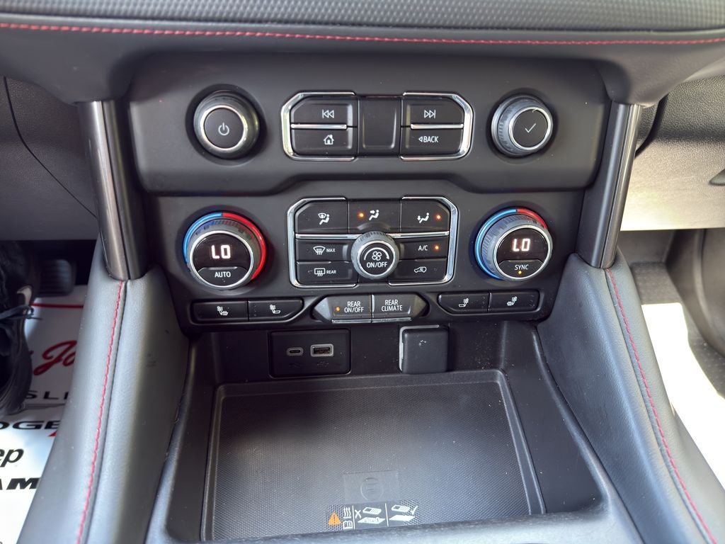 2023 Chevrolet Suburban RST