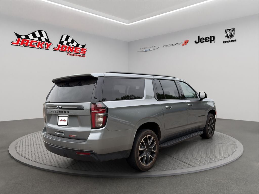 2023 Chevrolet Suburban RST