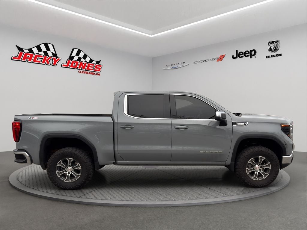 2024 GMC Sierra SLE
