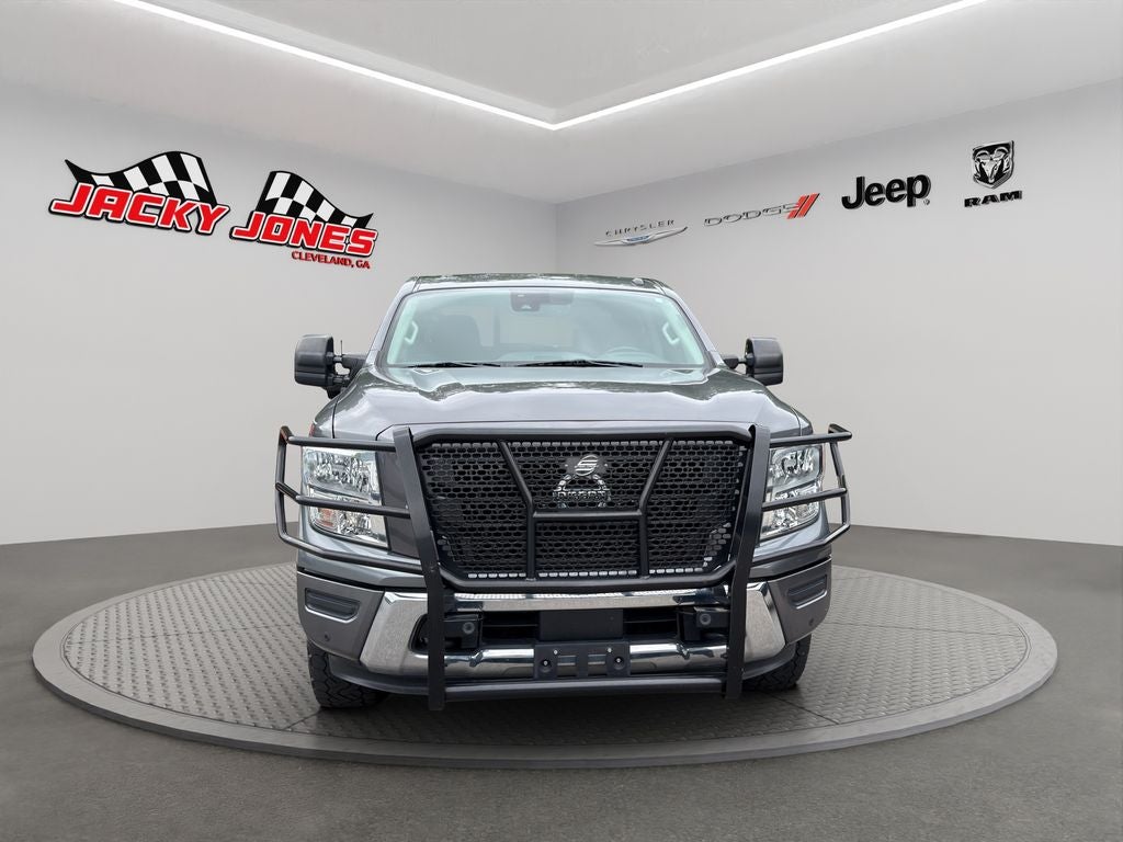 2021 Nissan Titan SV