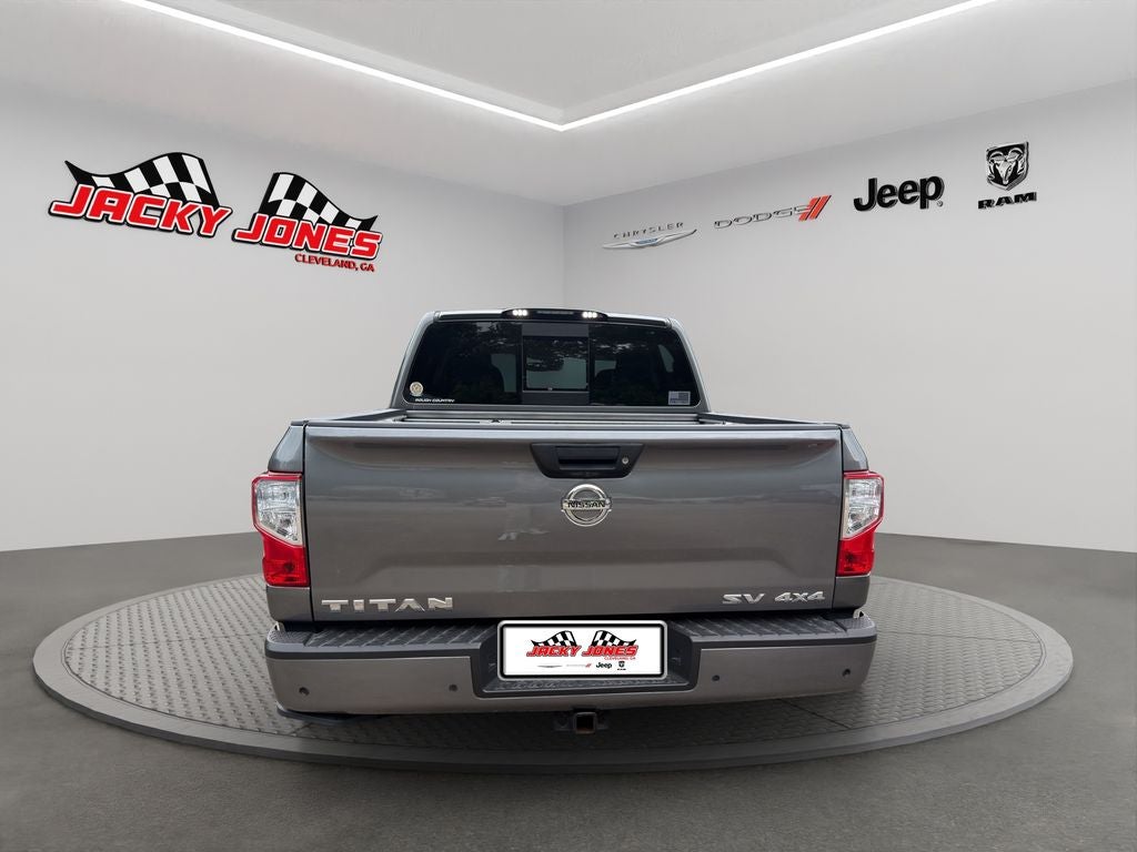 2021 Nissan Titan SV