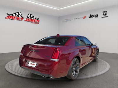 2023 Chrysler 300 Touring